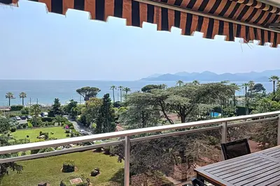 Image de A 2 pas des plages du Midi, 300l/Bern