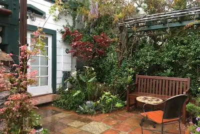Image de Garden Apartment in old fashioned neighborhood nearby the city park