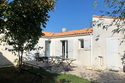 Image de Ile de Ré - La Flotte - Maison lumineuse avec jardin, pour 7 personnes