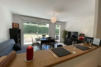 Image de Appartement 3p avec Terrasse et Garage, à 10min des Plages de Juan-les-Pins