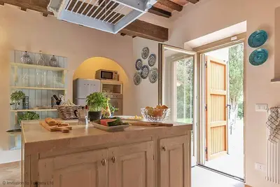 Image de Villa di Mezzo - sleeps 8 guests  in 4 bedrooms