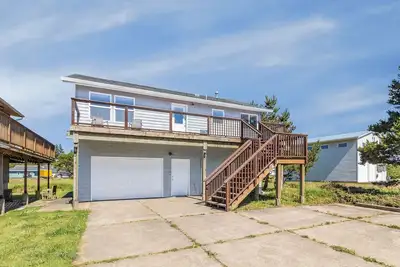 Image de Eagle's Hideaway #179 - Comfortable family friendly home on the Pc airstrip
