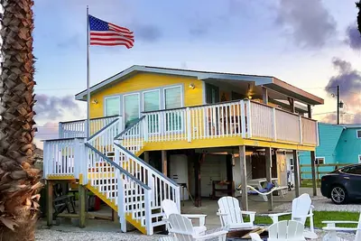 Image de 2+2 Beach house 2 blocks off the beach