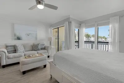 Image de Destin Holiday Isle Condo, Private Beach, Full Kitchen, Patio, Steps to Beach