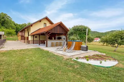Image de Superbe maison à Klanac avec WiFi