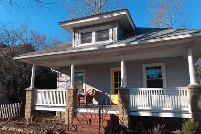 Image de Charming 1920's Bungalow Near Water & Amenities