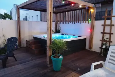 Image de Maison familiale 8 personnes avec jacuzzi