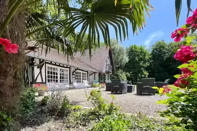 Image de Le Clos Vildor Gîte de charme/Normandie avec chevaux & bordé par rivière 5km mer