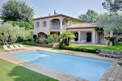 Image de 6 bedroom villa 10 minutes walk from the center of Saint Tropez