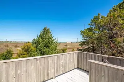 Image de 4 Br Beach House; Walk to Beach!