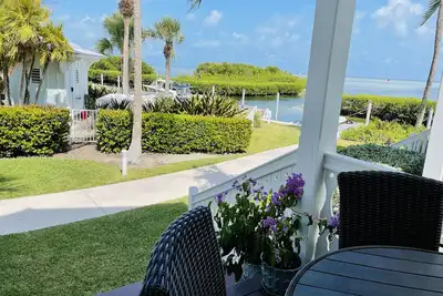 Image de Spectacular Ocean Front Home In Beautiful Islamorada! Slip, Com Pool, & Prv Bch