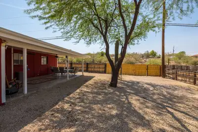 Image de Mary's Black Canyon City Place