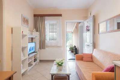 Cozy Apartment w\/ swimming pool in olive garden in Corfu