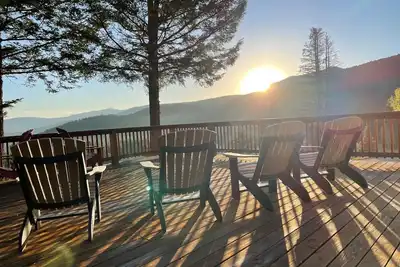 Image de Sunrise Pines Walk to Country Club; 2mi from Ski lift, Hot Tub, two decks