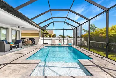 Image de Villa Alexandria - Built in 2020! Modern electric-heated pool home w/bikes - Swfl Rentals