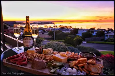 Image de Sea La Vie, Pristine Water views family Retreat