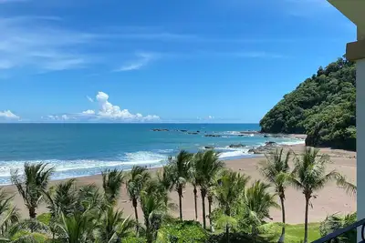 Image de Ocean front penthouse condo