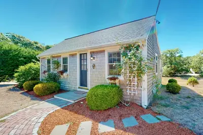 Image de Charming Chatham Cottage