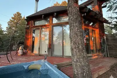 Image de Honeymooner’s Cozy Cabin, with Hot Tub, near Cripple Creek Colorado