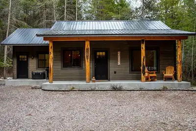 Image de Cabin on 8 acres!