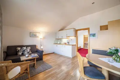 Image de Appartement \"Mutspitz Rainegg\" avec vue sur les montagnes, Wi-Fi, jardin et balcon