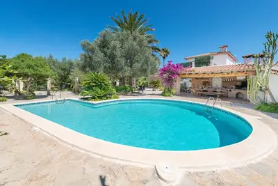 Image de Villa pour 8 avec piscine et grand jardin, près de la plage à Puerto Pollença