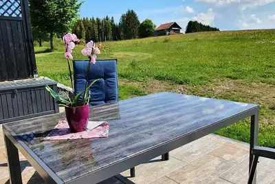 Image de \"Fantastic vacation apartment by the lake: relaxation and fun for the family! \"