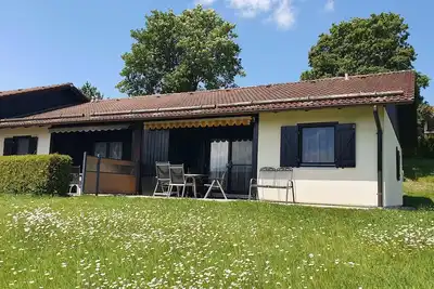 Image de \"Experience unforgettable vacations in the Hochbergle vacation village by the lake! \"