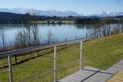 Image de Experience unforgettable moments in the Hochbergle vacation village by the lake!