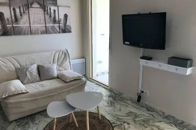 Image de Charmant Studio Avec Terrasse Et Vue Mer 180