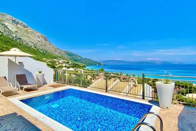Image de Luxury Villa Akti Barbati 2 with private pool