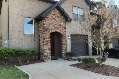 Image de Gorgeous Townhouse West Little Rock