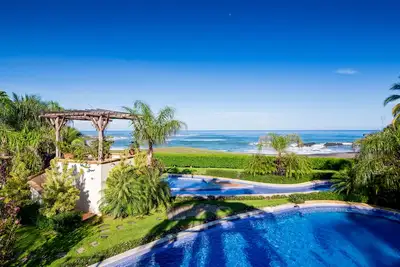 Image de Beach Estate W\/ daily Hk, Private Beach Access, Beach Club, & Elevator
