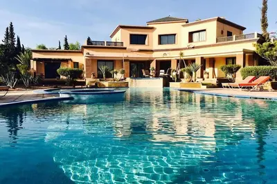 Image de Villa haute standing avec piscine 5228