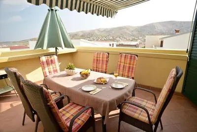 Image de Apartment Yellow House-Three Bedroom Apartment with Terrace and Sea View
