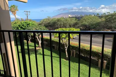Image de Kamaole Sands #4-308 Partial oceanview, Full A/C! Fitness Center, Near Beach!