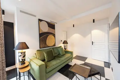 Image de Quadrille, 4 étoiles, luxueux appartement proche Champs-Elysées