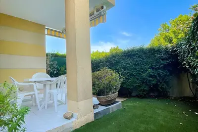 Superbe Appt Avec Jardin Proche De La Mer