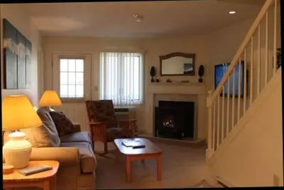 Image de Multi level two bedroom condo in the White Mts #303, facility features