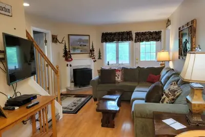 Image de Perfect unit for all the kids, Unique Four Bedroom Multi Level Condo 320