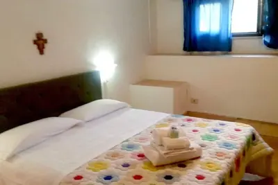 Image de Basement suite sleeps 4 with kitchenette