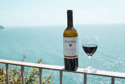 Image de A Corner Of Peace Overlooking The Sea