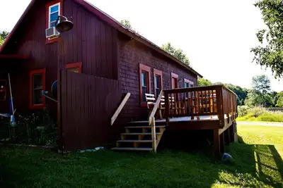 Image de Cozy, quirky and quaint updated Farm House surrounded by Sleeping Bear Dunes.