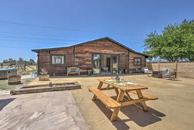 Image de Stunning Wine Country Gem with Hot Tub + Patio!