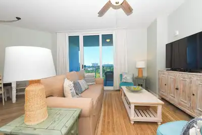 Image de 6th Floor condo at The Palms of Destin with Seasonal Beach Shuttle!