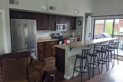 Image de Mountain Retreat- Sleeps 12 in Beds (no fold out couches! )