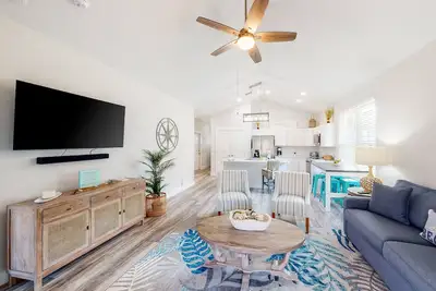 Image de Dog-friendly home with fast WiFi & private grill - near Perdido Key beaches