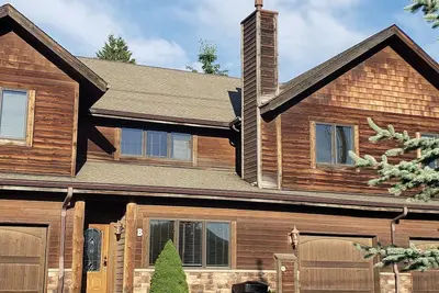 Image de Whitefish Wonderland. Private Hot Tub - 1 mi from downtown Whitefish.