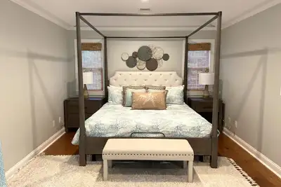 Image de Spring is here! Message me for your 20% off discount offer per night!