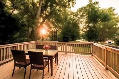 Image de Metropolitan City Home - Huge Private Backyard